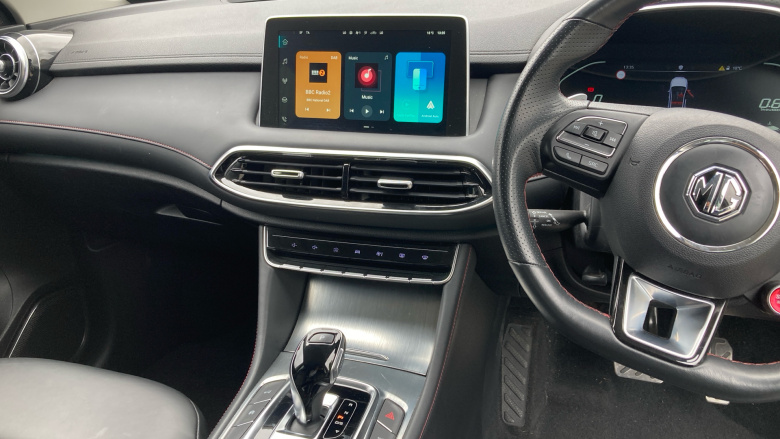 MG HS 1.5 T-GDI Trophy 5dr DCT Petrol Hatchback